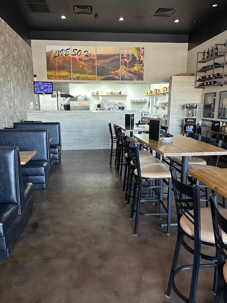 Zest Bar & Grill